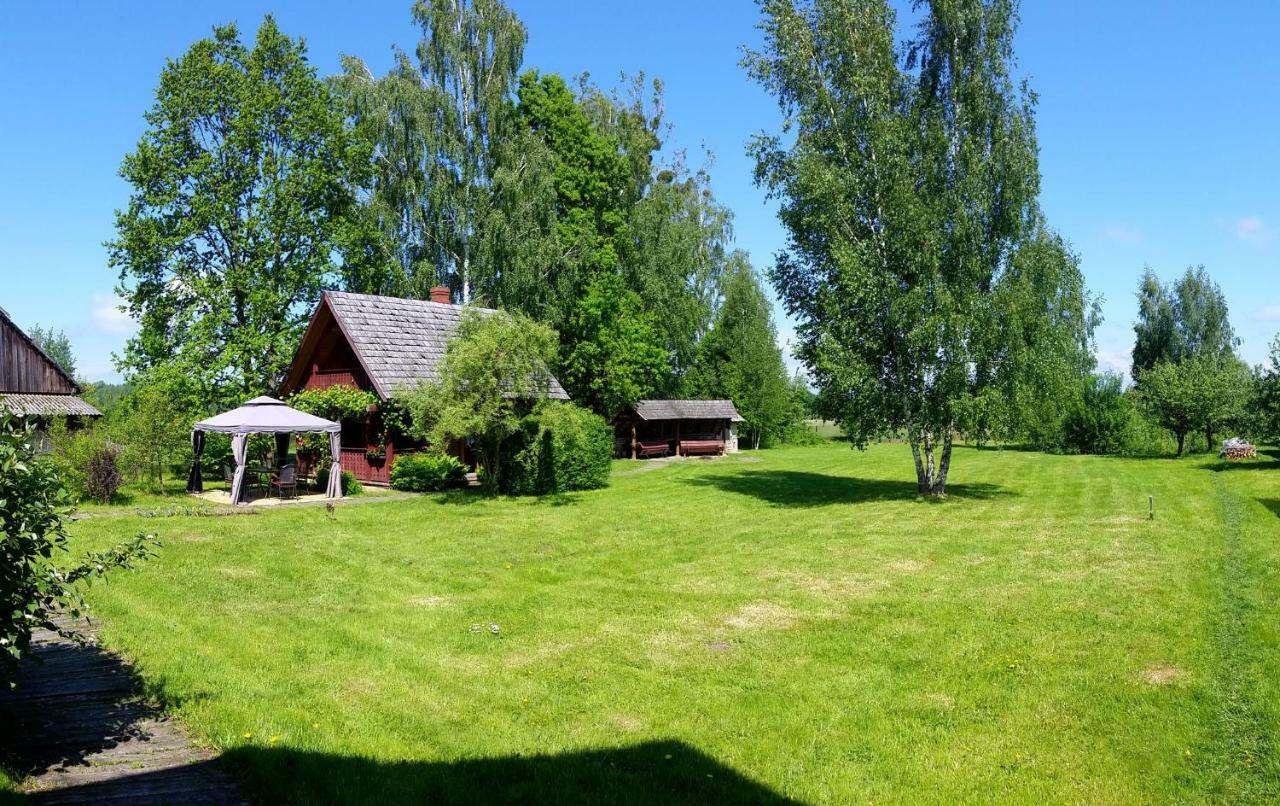 Gasthaus Wisniowy Sad Białowieża Exterior foto